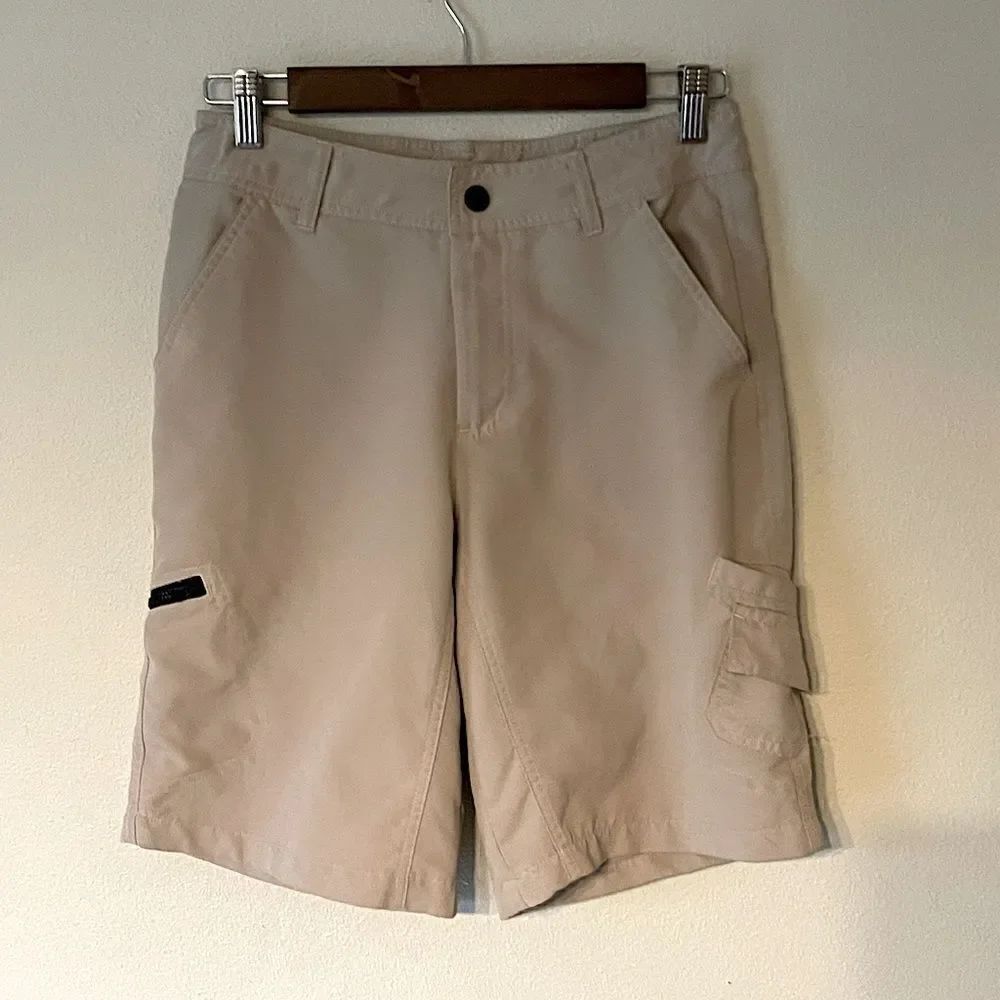 Youth, J. Khaki, Multi-Pocket, Quick-Dry, Performance Chino Shorts. Size Large.
